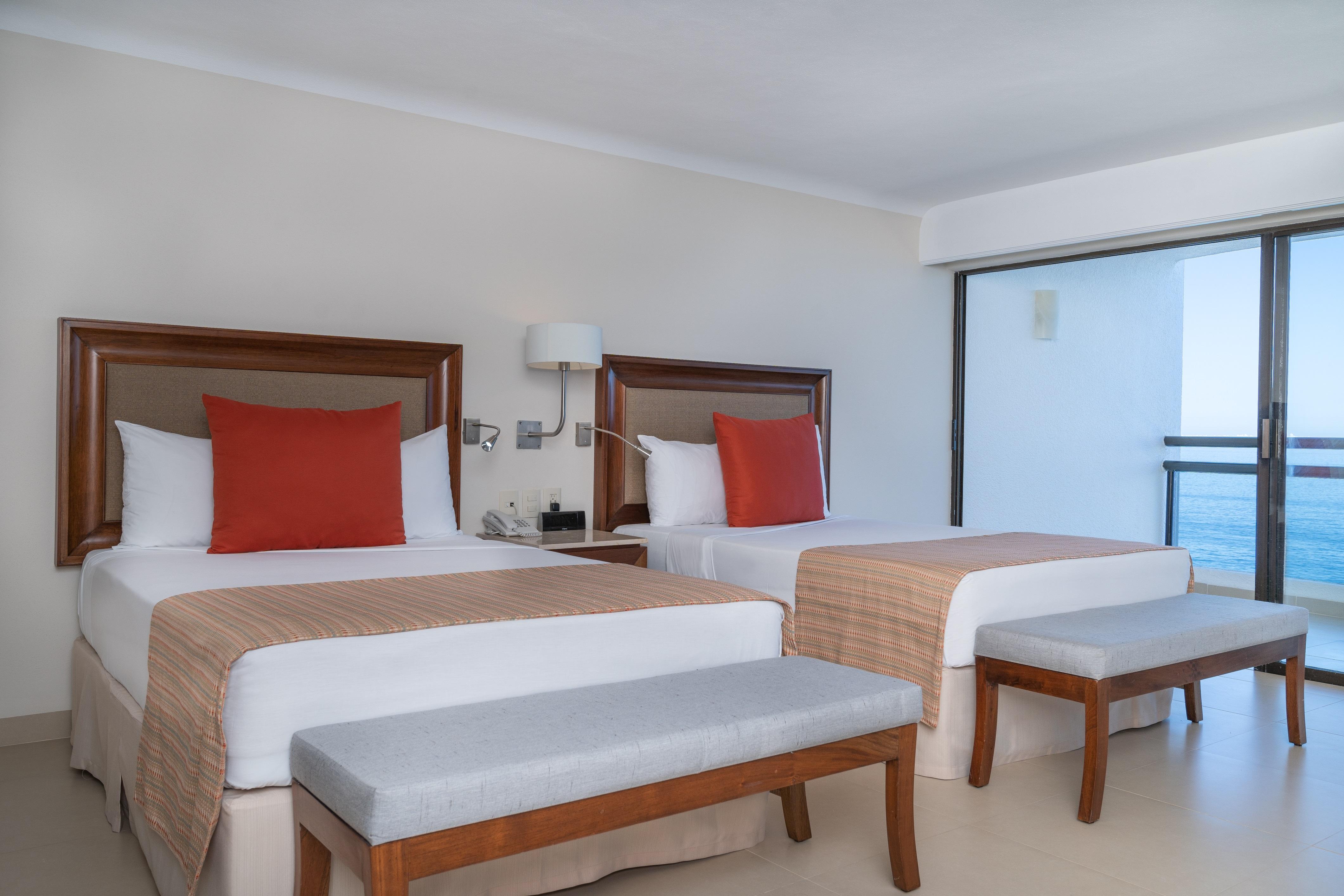 Grand Park Royal Puerto Vallarta Exteriér fotografie A room at the hotel