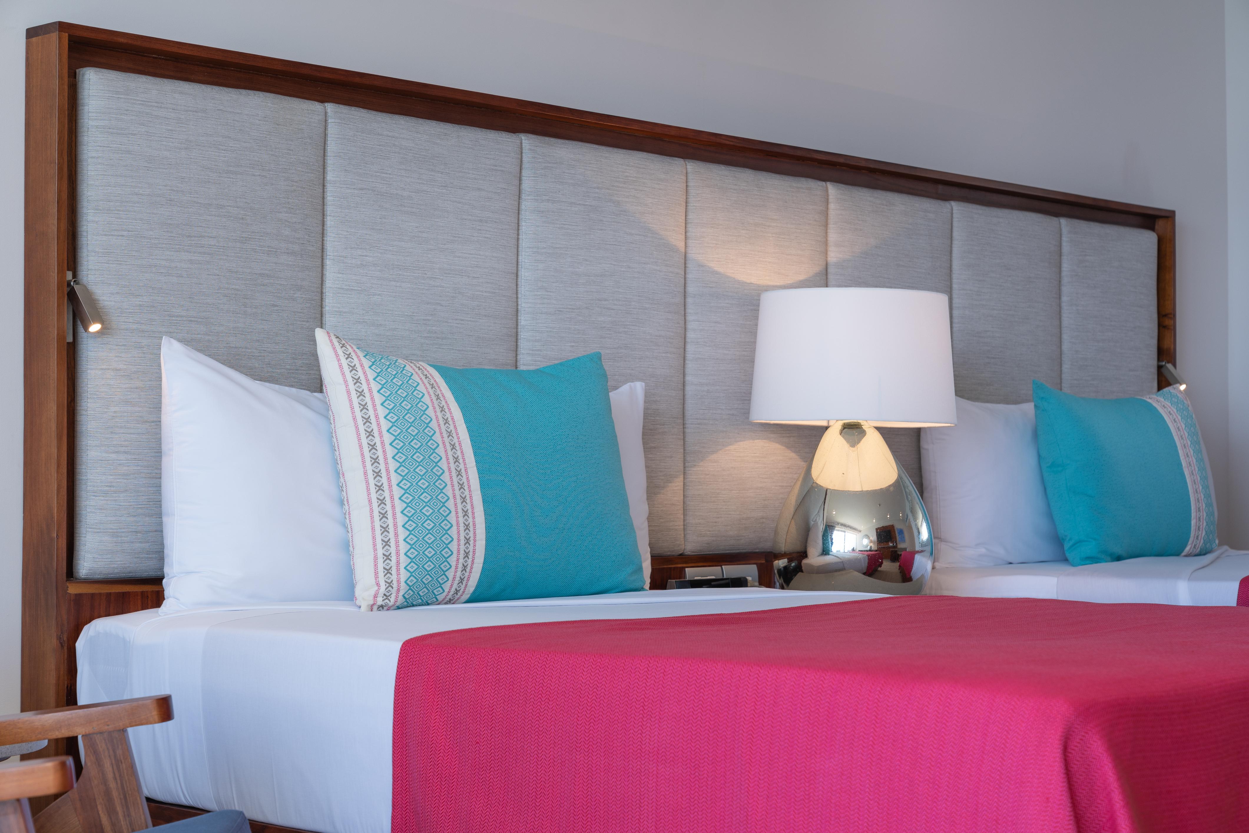 Grand Park Royal Puerto Vallarta Exteriér fotografie A bed with a headboard