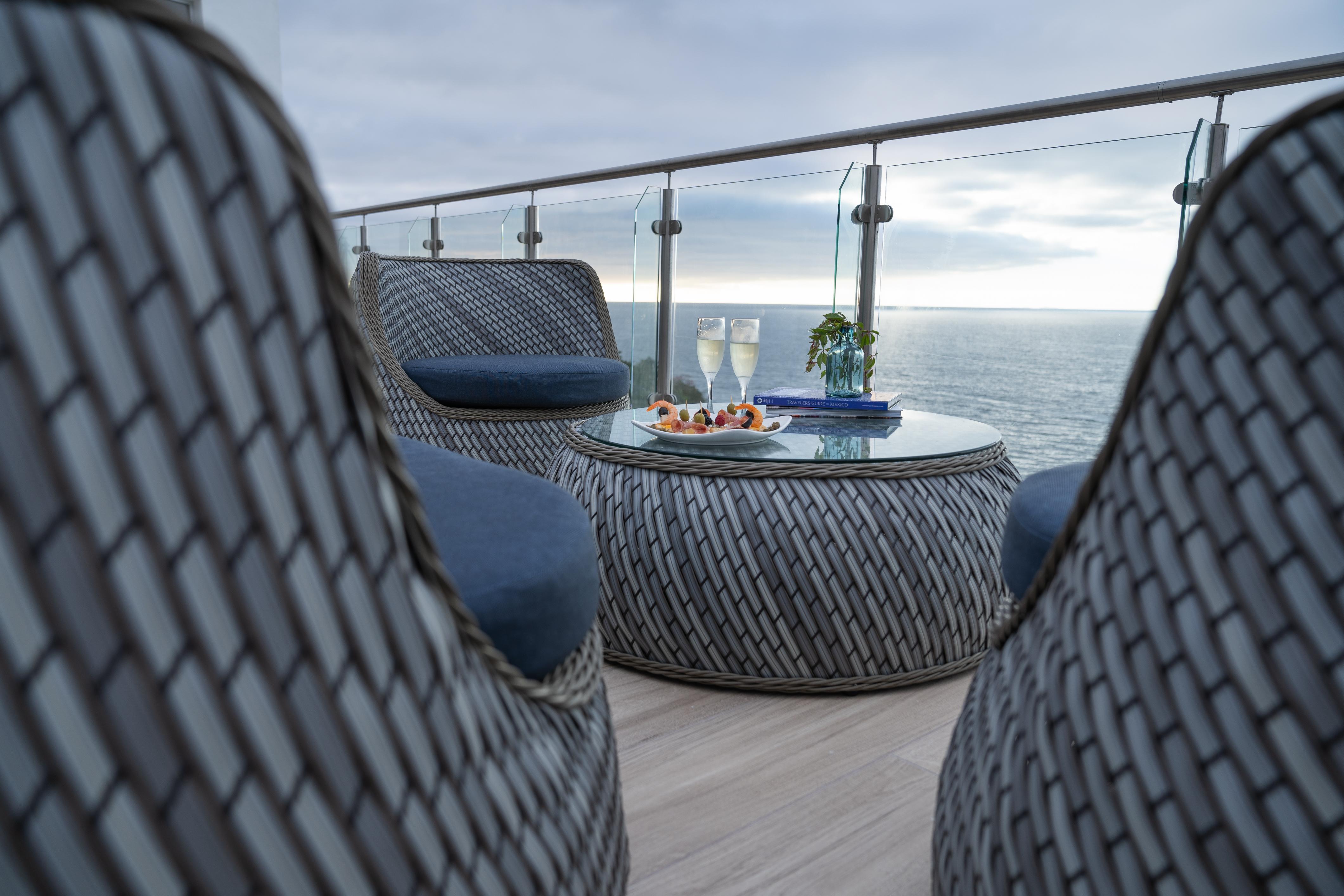 Grand Park Royal Puerto Vallarta Exteriér fotografie The Club Balcony Suite